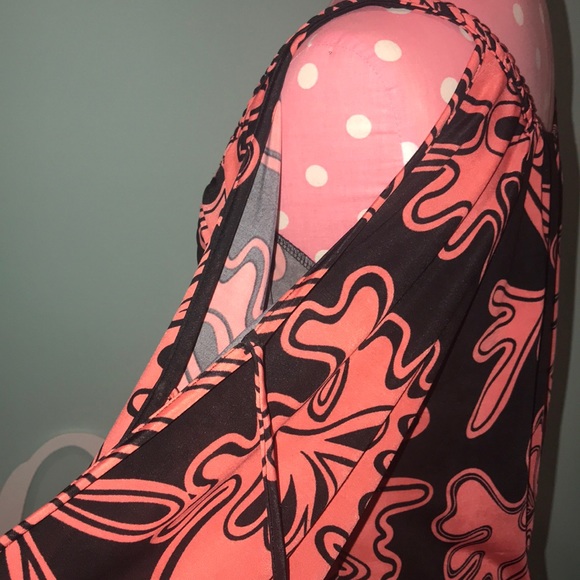 Gorgeous black and coral dress - Picture 3 of 4